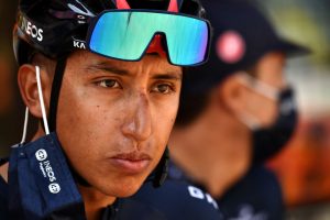 Se bajó del bus: Egan Bernal se retira del Tour de Francia