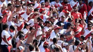 Afición peruana en Barranquilla - Getty Images