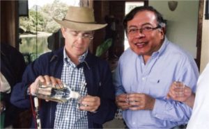 Petro y Uribe