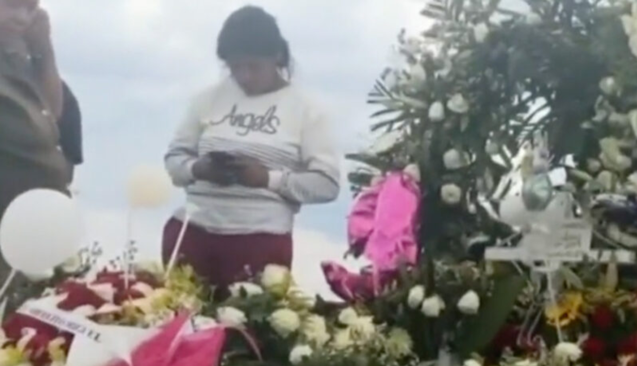 Niña despierta en su funeral