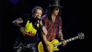 170823 - Guns n Roses - getty