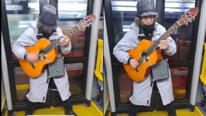 El Roger Waters colombiano se roba la atención con sus presentaciones en TransMilenio