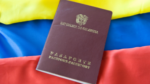 240224 - Pasaporte colombiano - getty