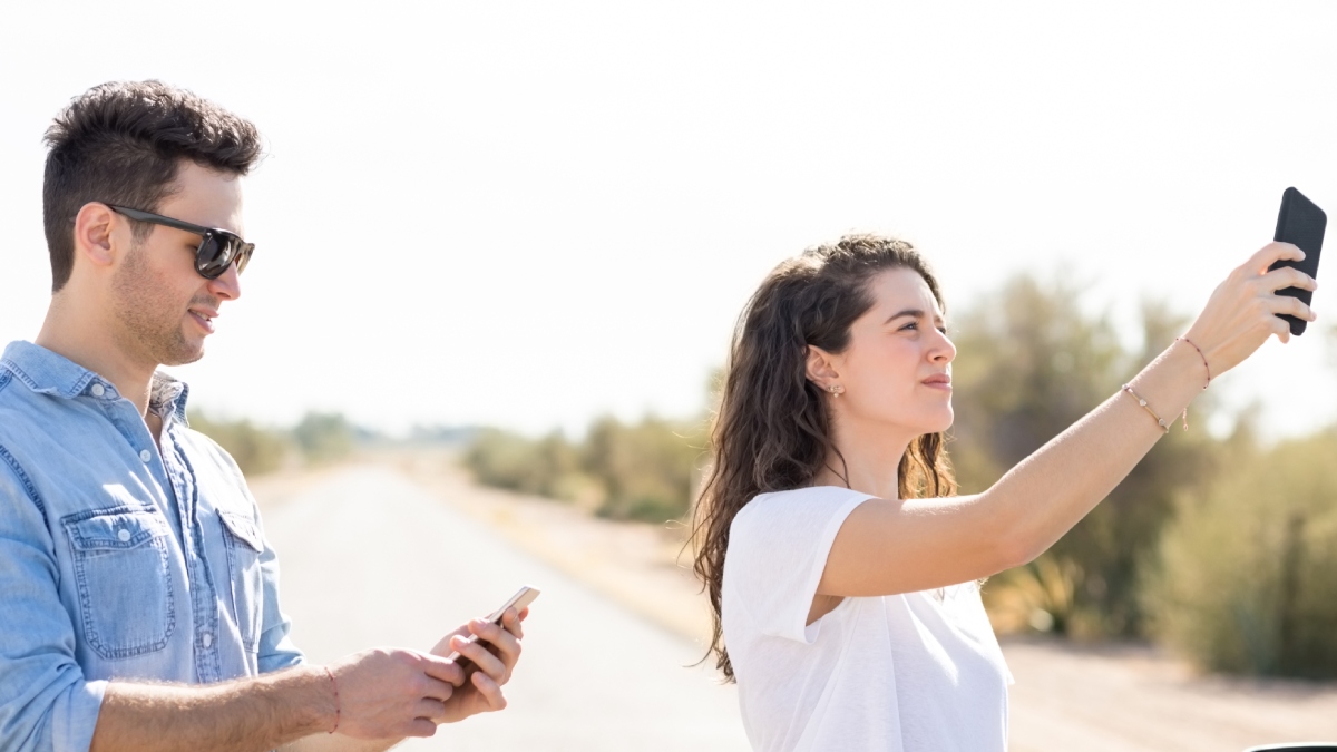 ¿Elevar su celular le puede ayudar a tener más señal? Los trucos para poder tener cobertura todo el tiempo